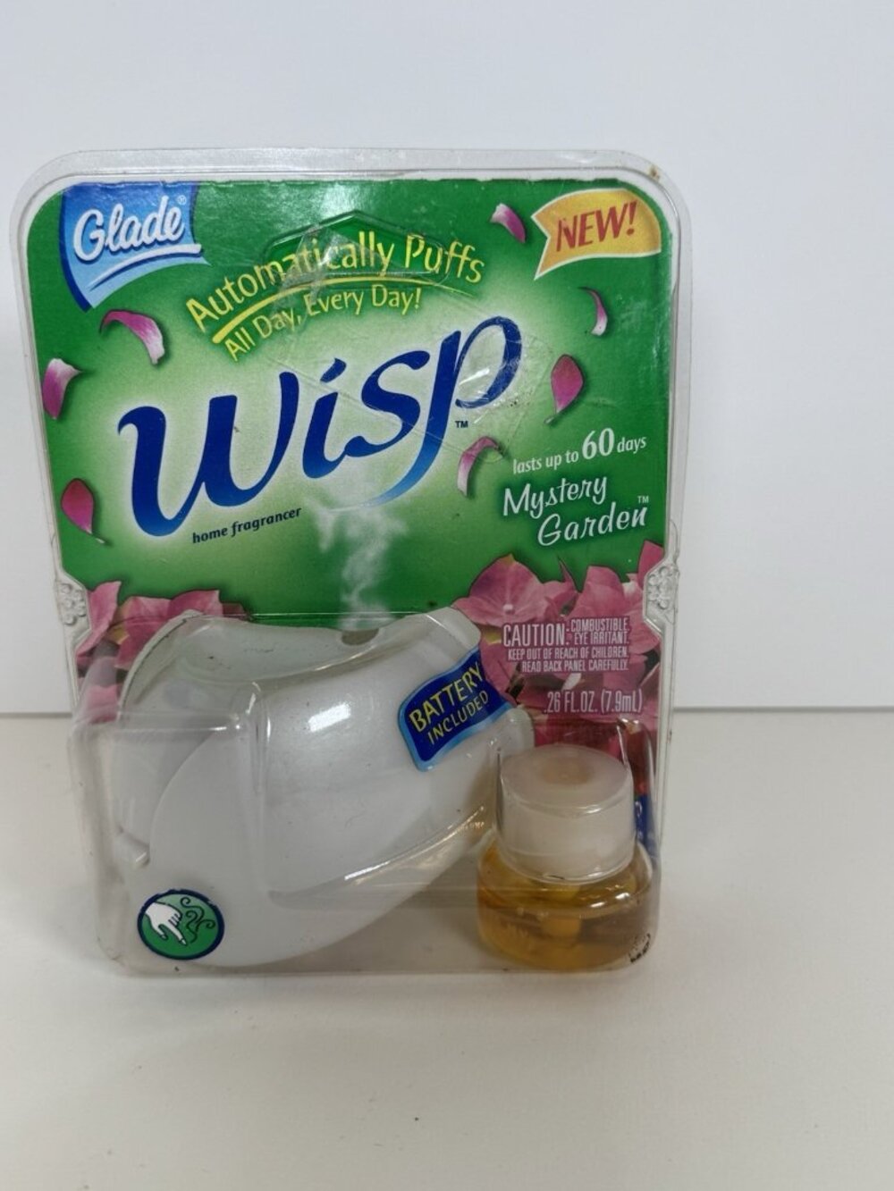 Glade Wisp Scented Oil Fragrancer Automatic Puff Spray Mystery Garden 2004 New